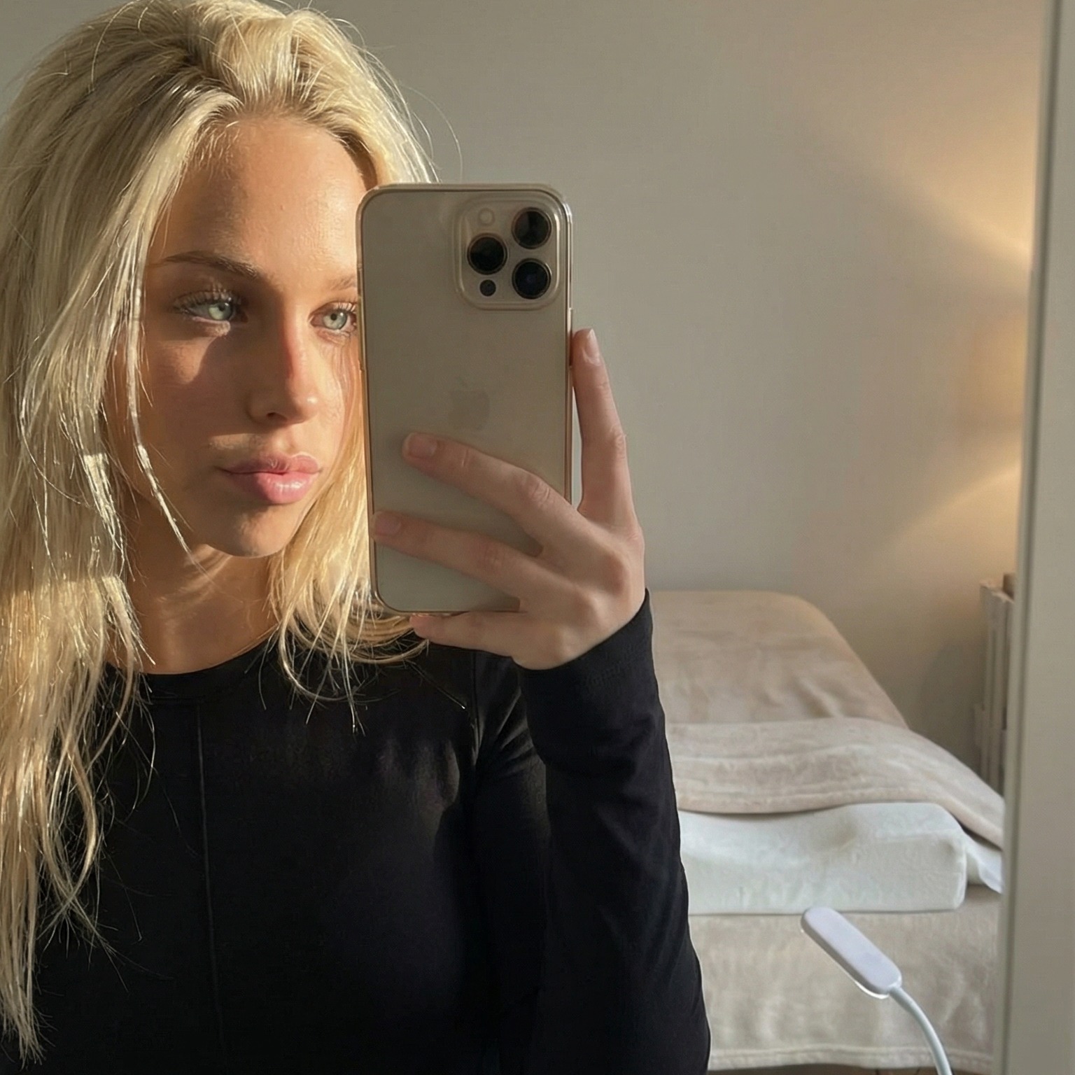 emilyhallxzm